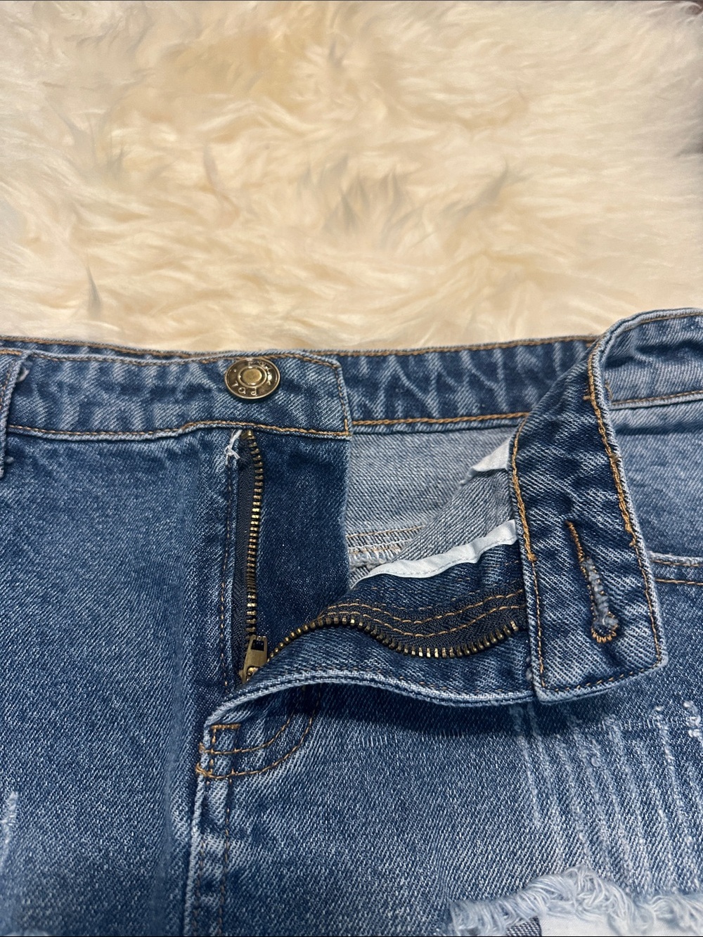 NWOT mini skirt - Picture 4 of 6